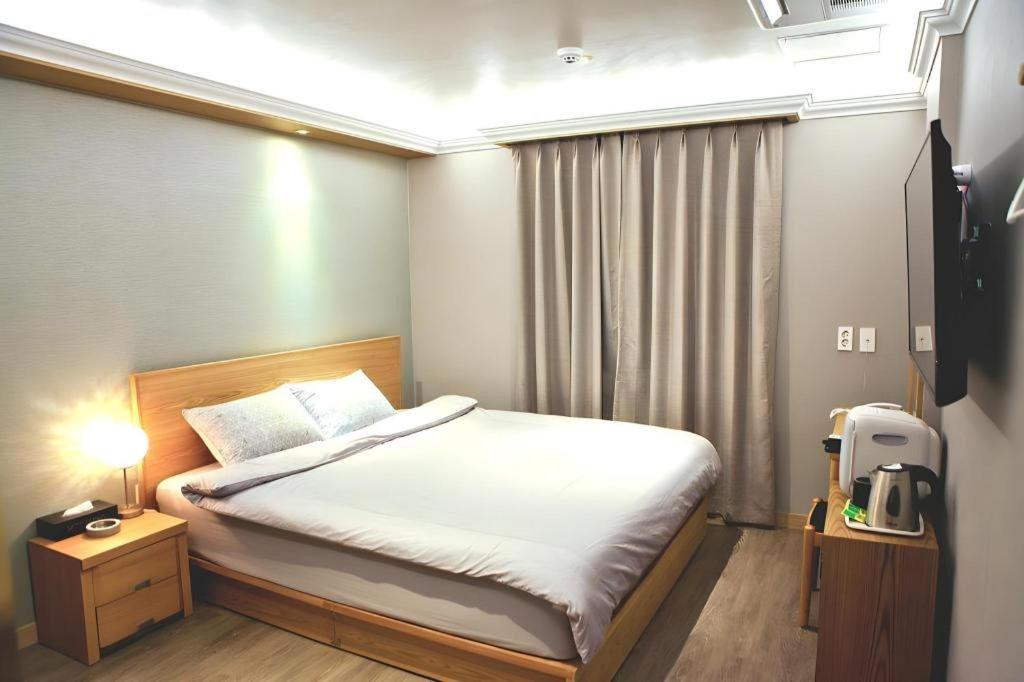 Jeju Sejong Hotel Esterno foto