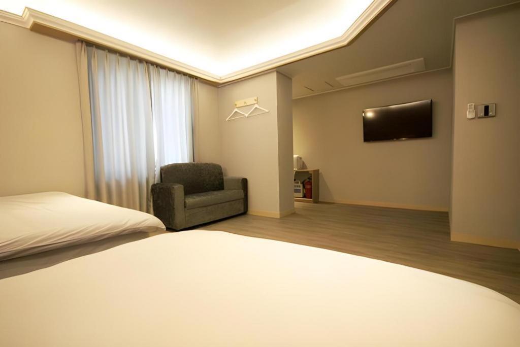 Jeju Sejong Hotel Esterno foto
