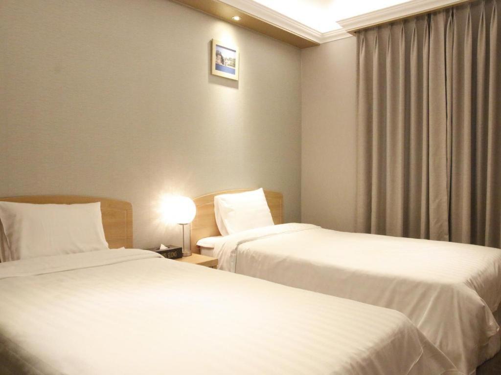 Jeju Sejong Hotel Esterno foto